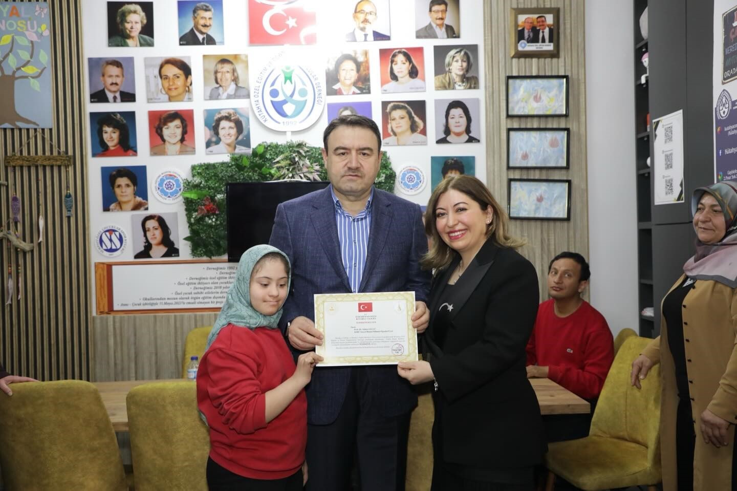 Kütahya’da "Farklı değil, birlikte" projesi hayata geçirildi
Kütahya’da "Farklı değil, birlikte" projesi hayata geçirildi