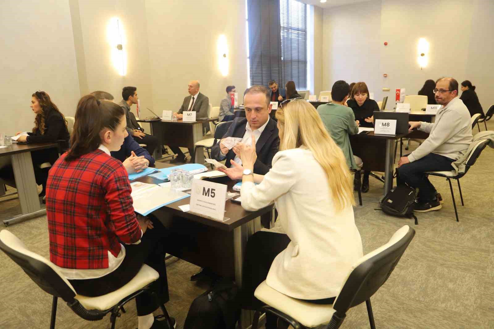 Kütahya’da "Geleceğin İş İnsanları" programı
