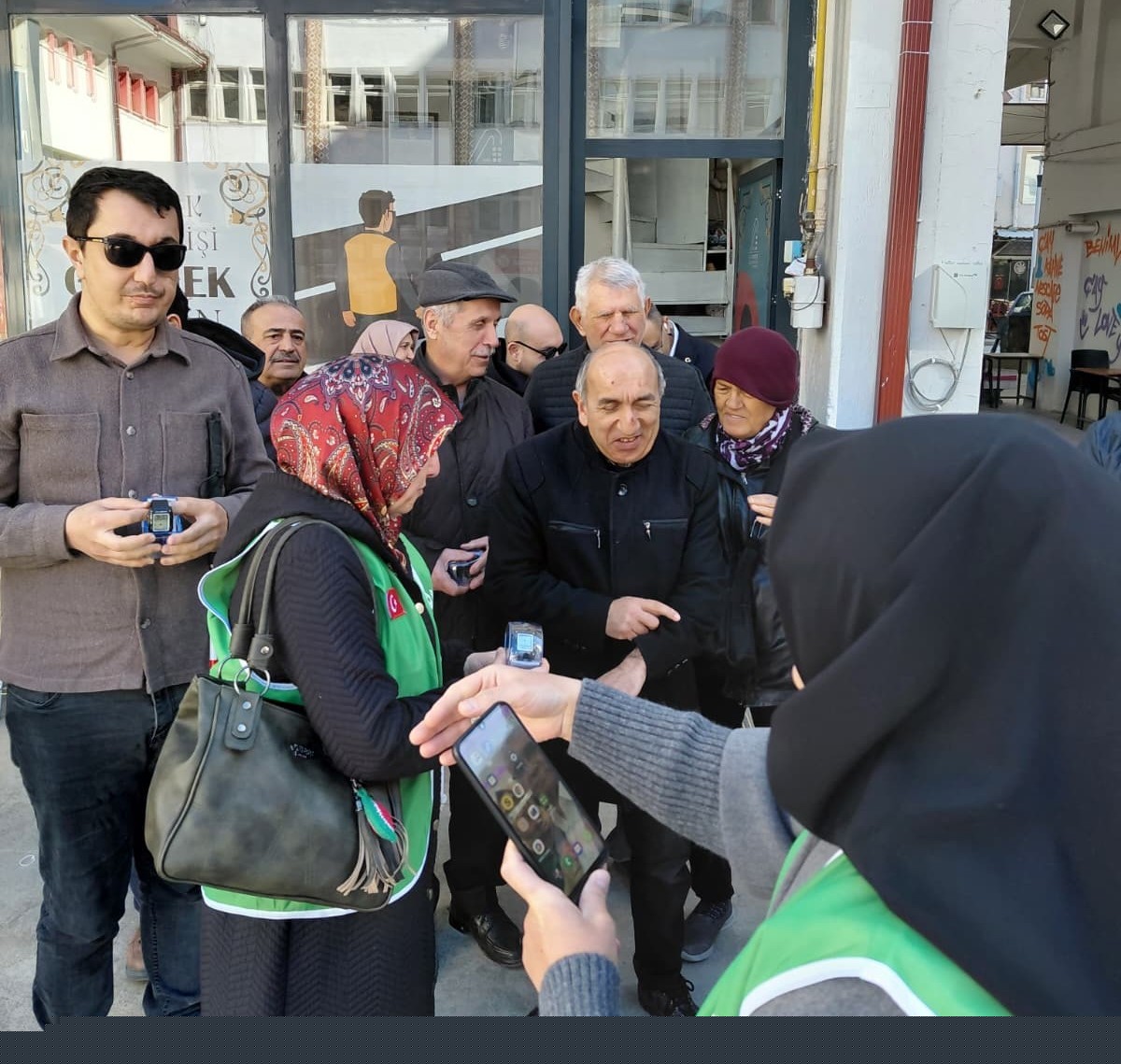 Kütahya’da görme engellilere konuşan saat desteği
Kütahya’da görme engellilere konuşan saat desteği