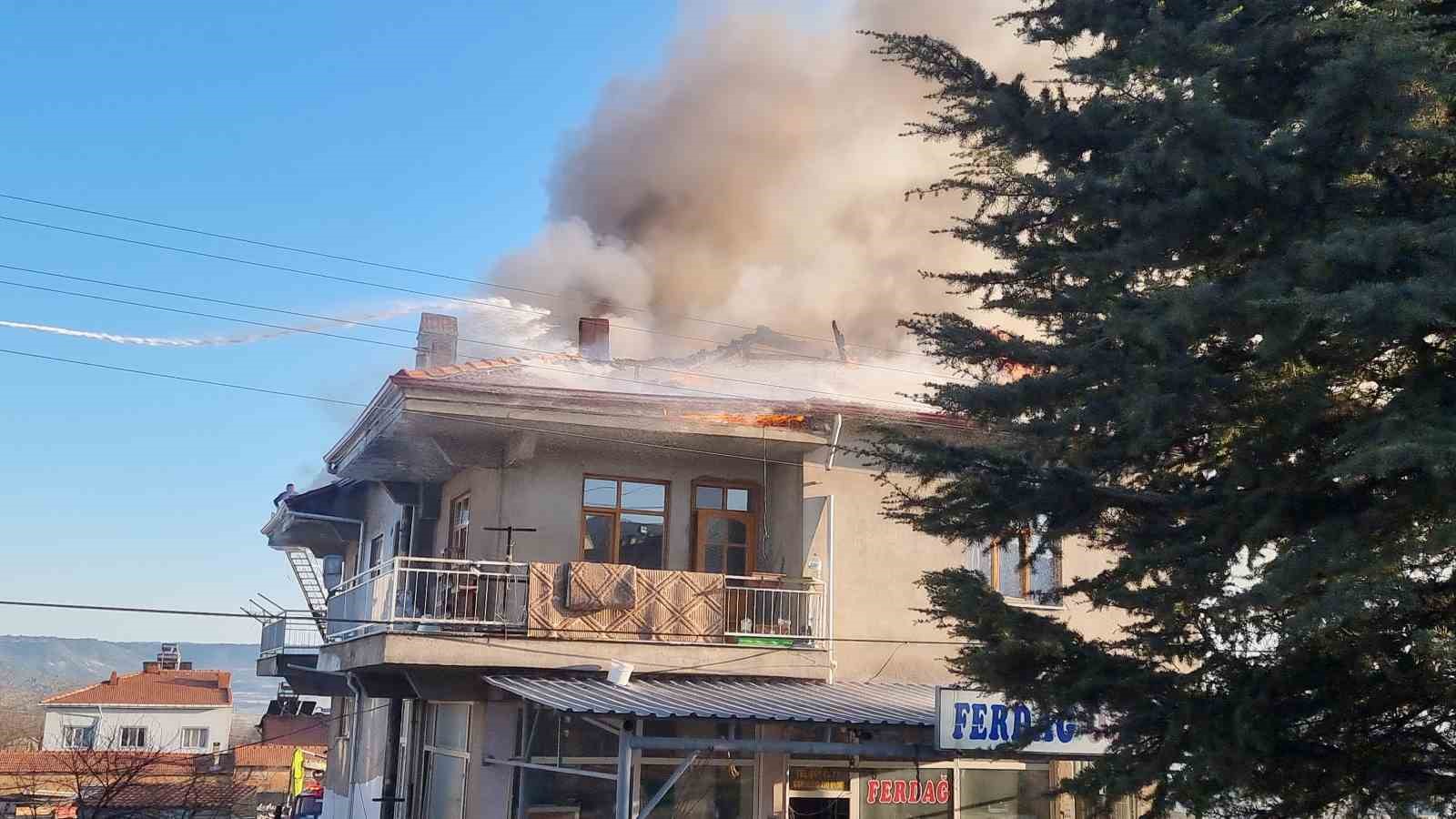 Kütahya’da iftar vakti korkutan yangın
