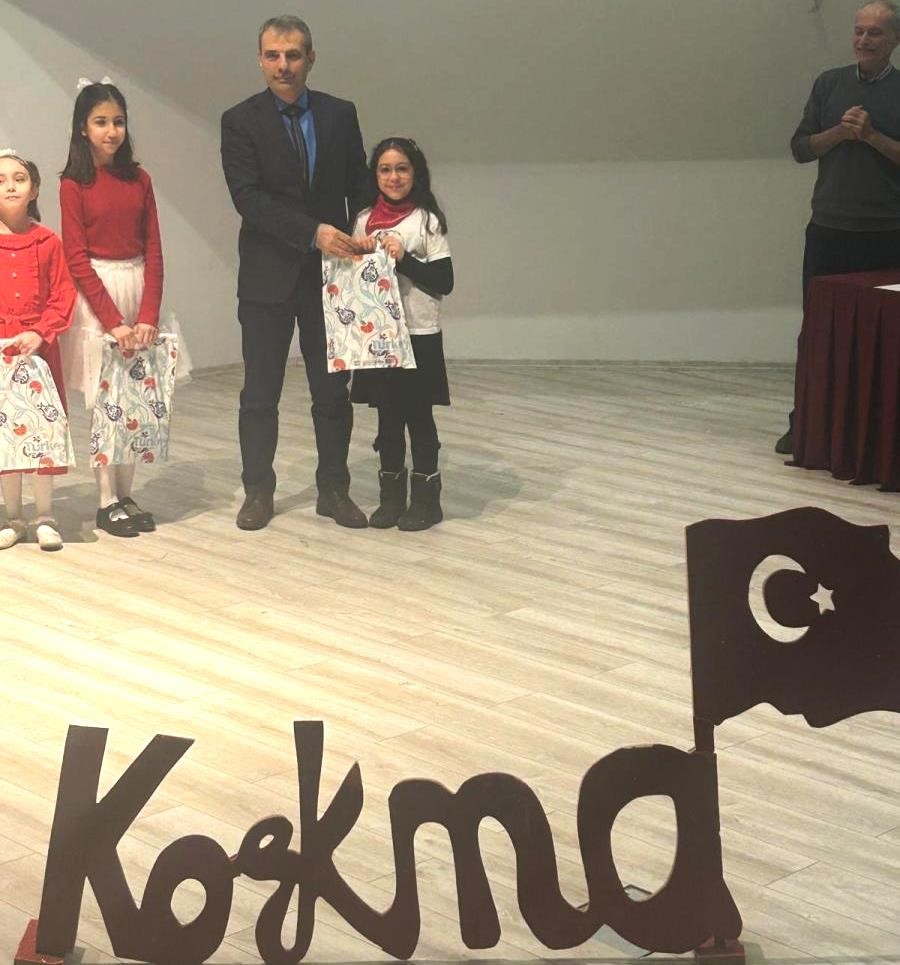 Kütahya’da ilkokul öğrencilerine yönelik "İstiklâl Marşı’nı Ezberden Okuma Yarışması" düzenlendi
