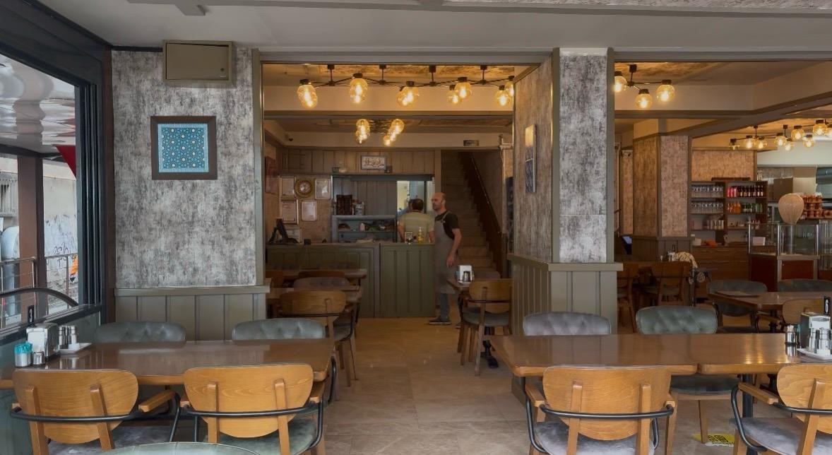 Kütahya’da korkutan yangın, 3 kişi dumandan etkilendi
