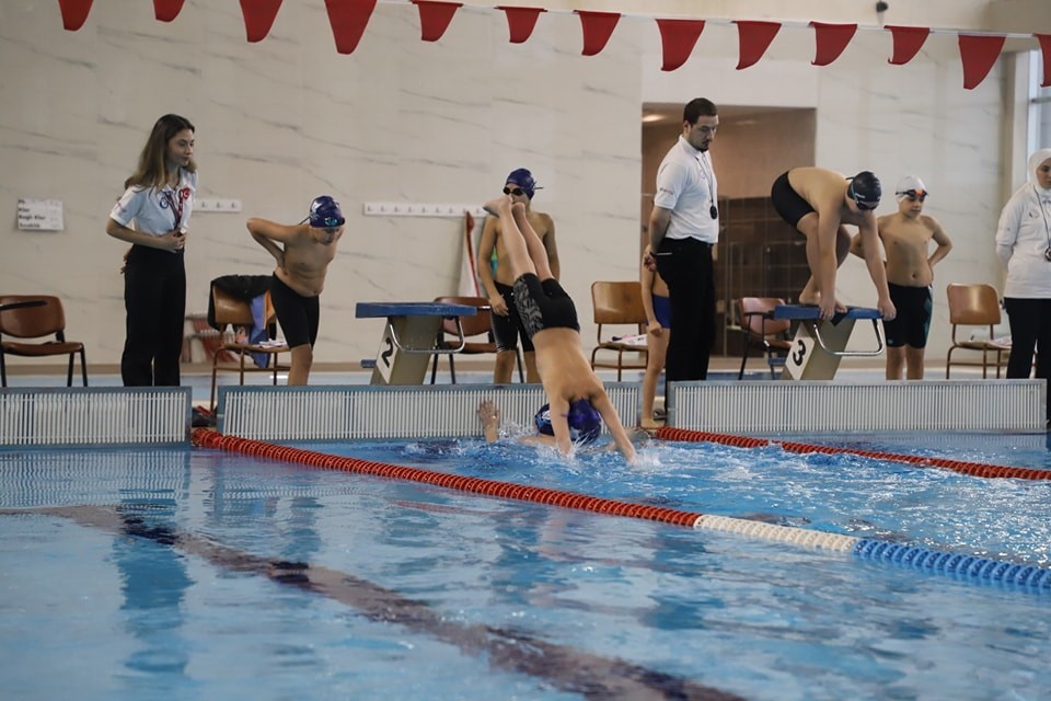 Kütahya’da küçükler yüzme il birinciliği heyecanı
