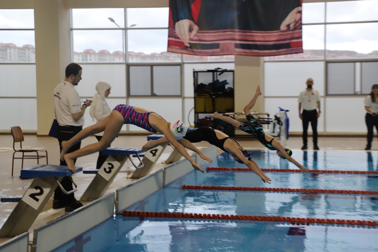 Kütahya’da küçükler yüzme il birinciliği heyecanı
