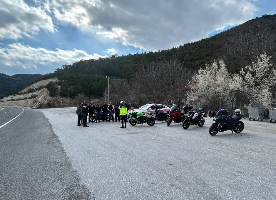 Kütahya’da motosiklet ve motorlu bisiklet sürücülerine yönelik özel denetim
