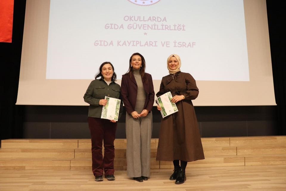 Kütahya’da öğrencilere "Gıda güvenilirliği, gıda israfı ve gıda hijyeni" konulu eğitim
