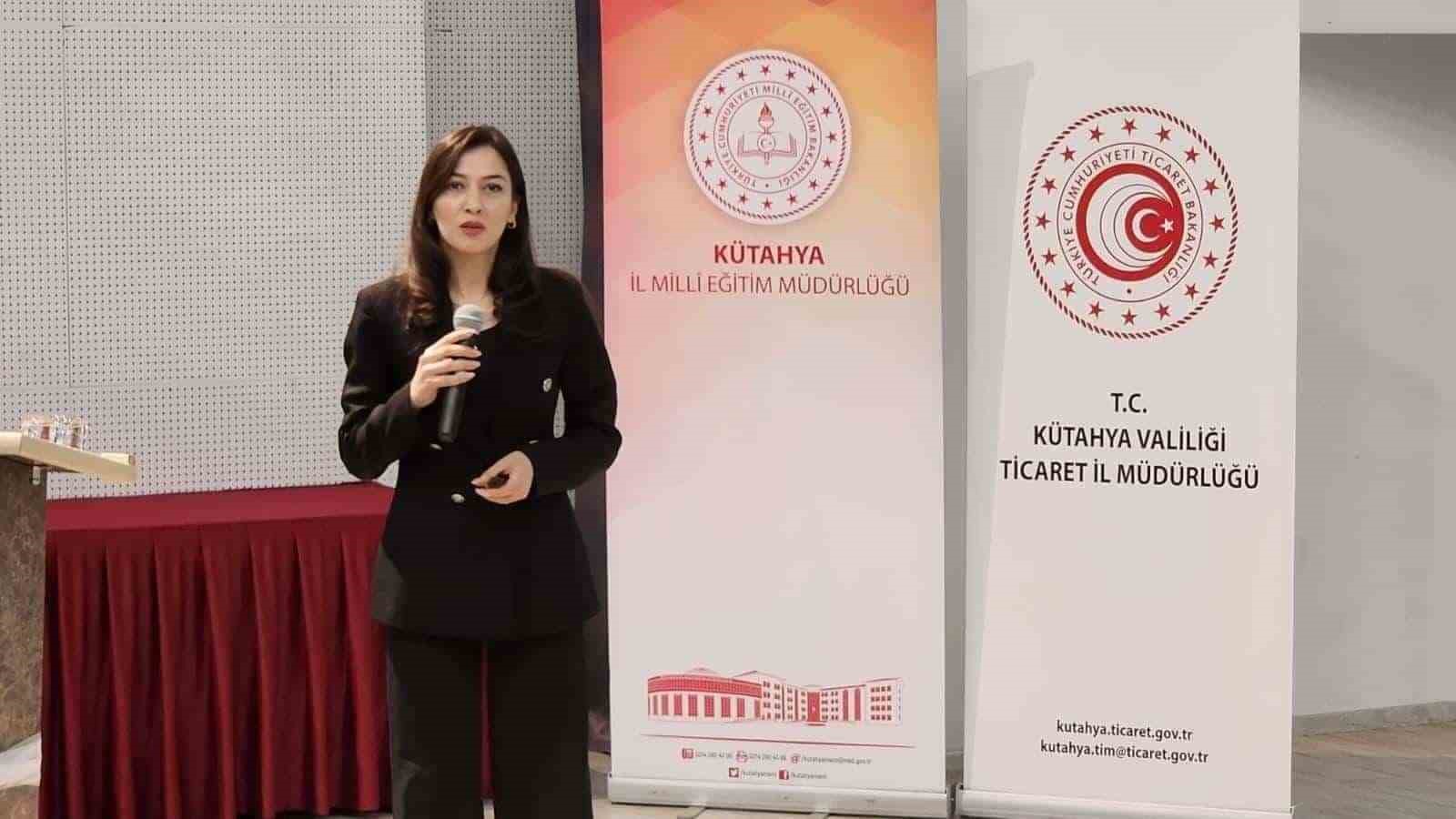 Kütahya’da öğrencilere girişimcilik eğitimi
Kütahya’da öğrencilere girişimcilik eğitimi