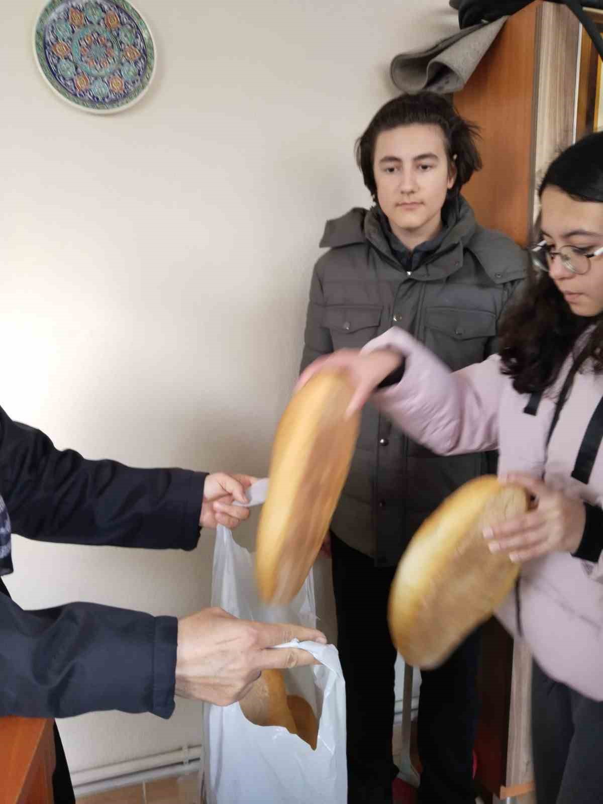 Kütahya’da öğrencileri iyilikte yarıştı
