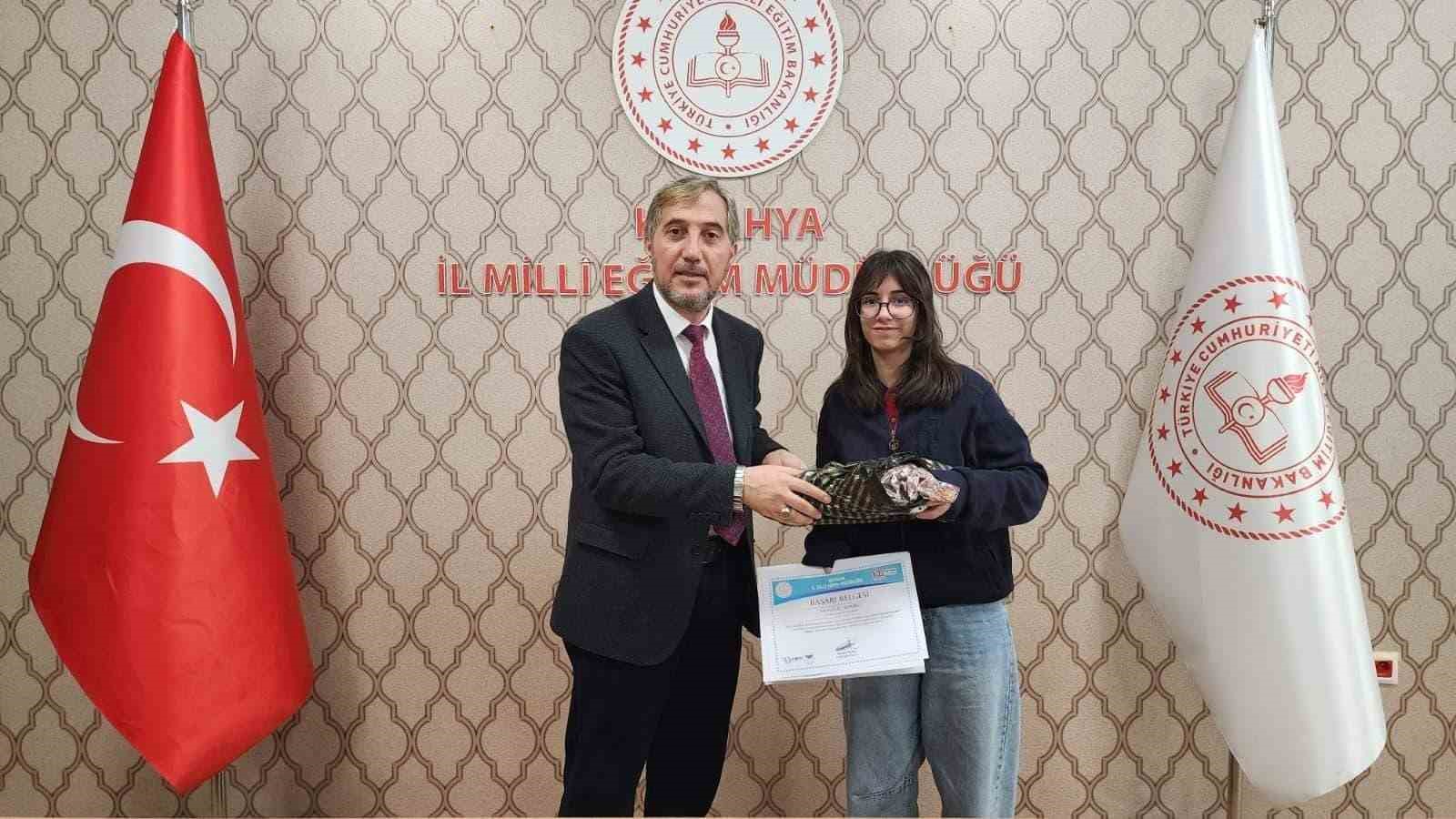 Kütahya’da "Okulda Nezaket Hareketi" Resim Yarışması Ödül Töreni düzenlendi
Kütahya’da "Okulda Nezaket Hareketi" Resim Yarışması Ödül Töreni düzenlendi