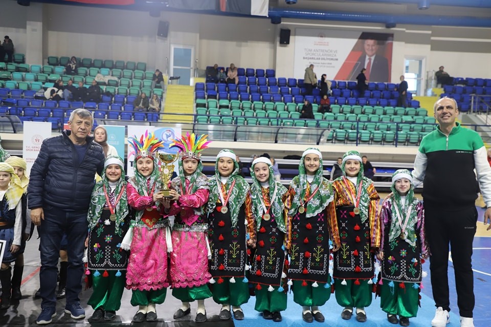 Kütahya’da ’Okullar Arası Halk Oyunları İl Birinciliği’ tamamlandı

