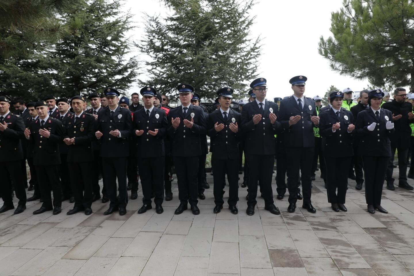 Kütahya’da "Polis Haftası" dolayısıyla şehitlikler ziyaret edildi
