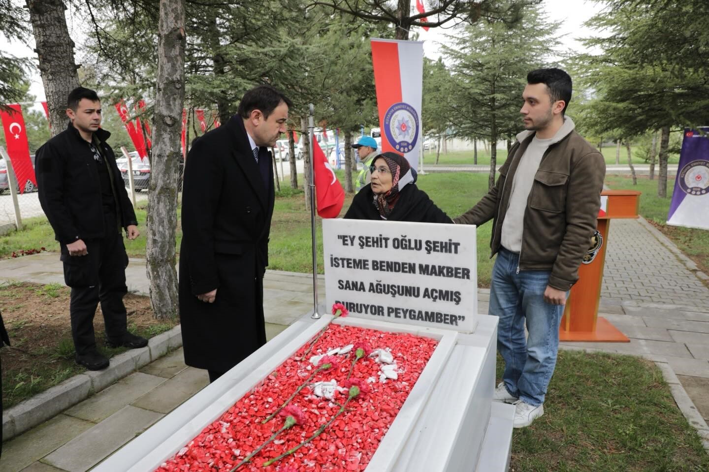 Kütahya’da "Polis Haftası" dolayısıyla şehitlikler ziyaret edildi
