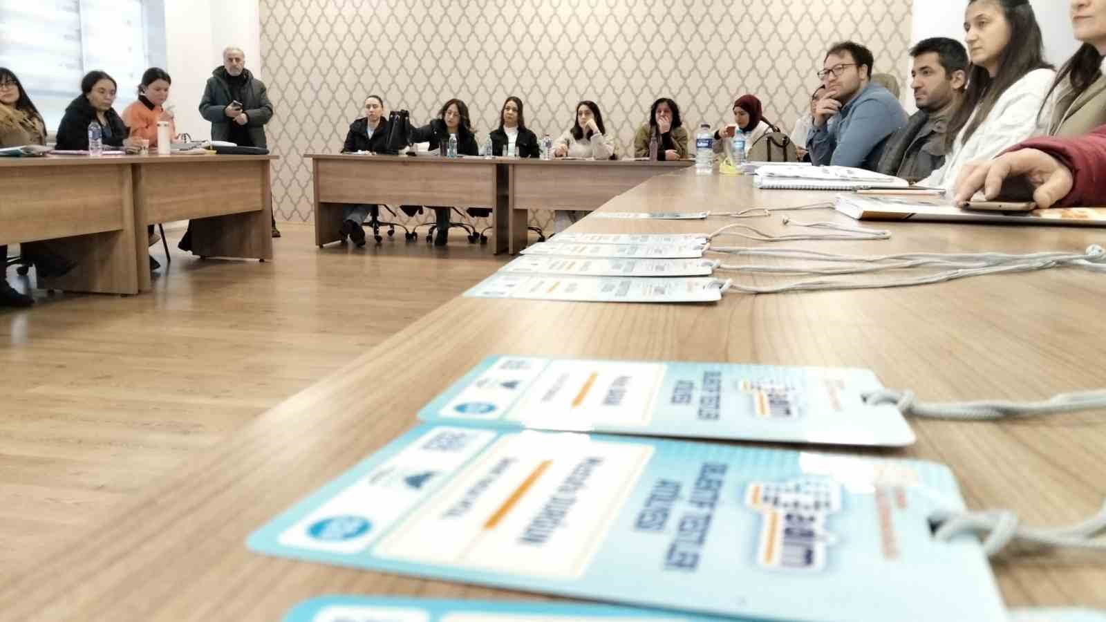 Kütahya’da rehber öğretmenlere ve psikolojik danışmanlara "Objektif Testler Atölyesi" eğitimi
