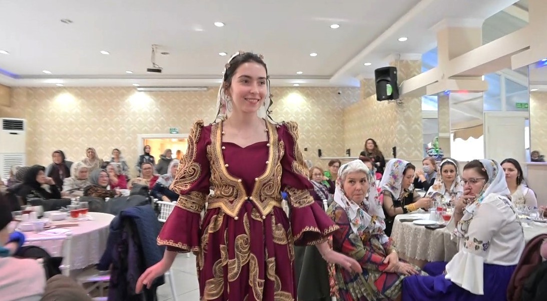 Kütahya’da "Şalvarını Al Gel" etkinliğiyle geleneksel giyim kültürü yeniden canlandı
