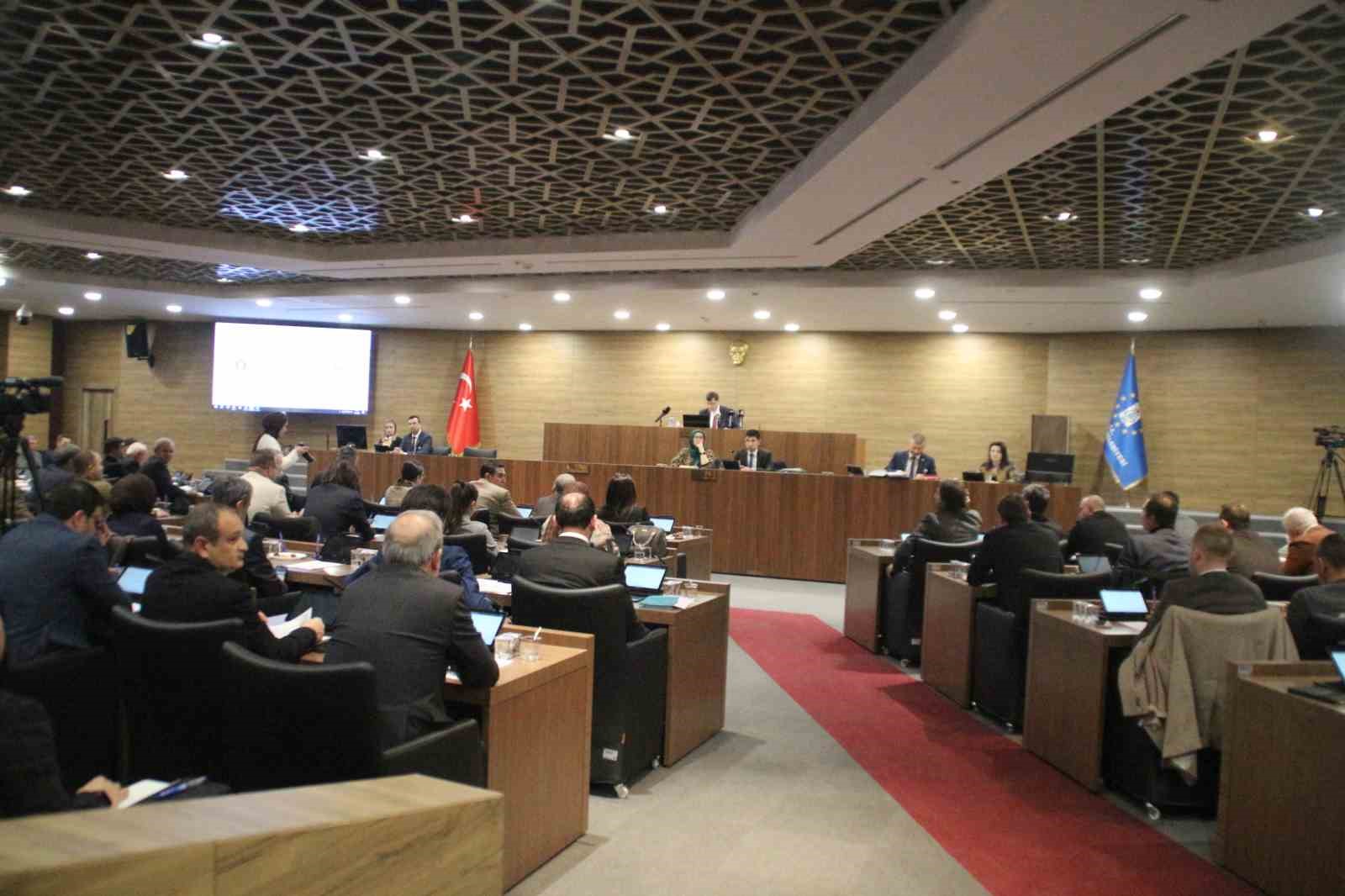 Kütahya’da şehir içi toplu taşıma ücretlerine zam
Kütahya’da şehir içi toplu taşıma ücretlerine zam