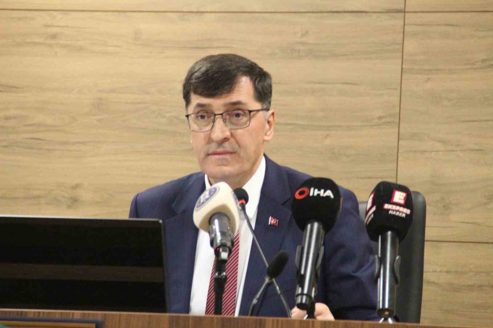 Kütahya’da şehir içi toplu taşıma ücretlerine zam
Kütahya’da şehir içi toplu taşıma ücretlerine zam