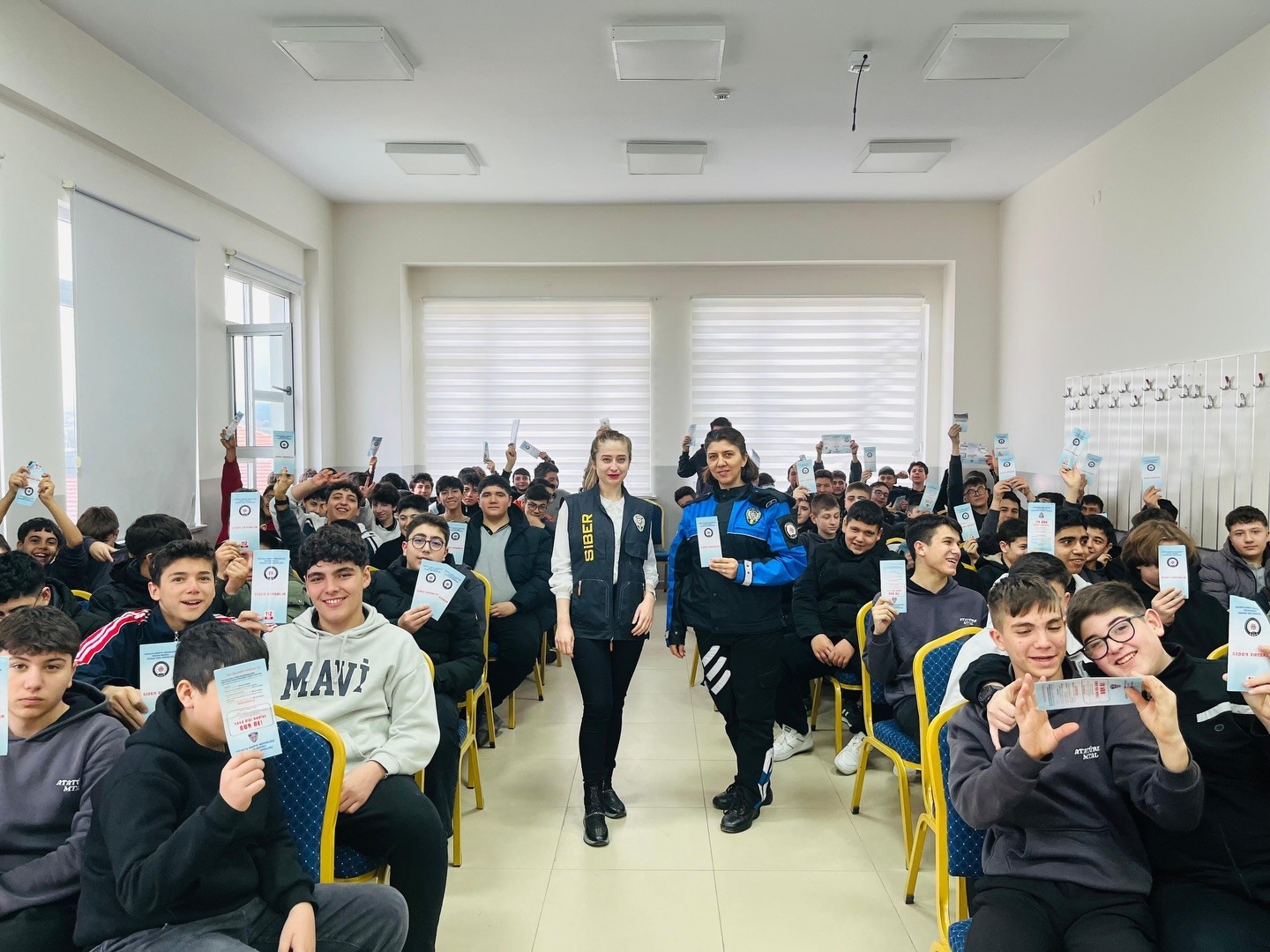 Kütahya’da SİBERAY ekiplerinden öğrencilere siber güvenlik semineri
