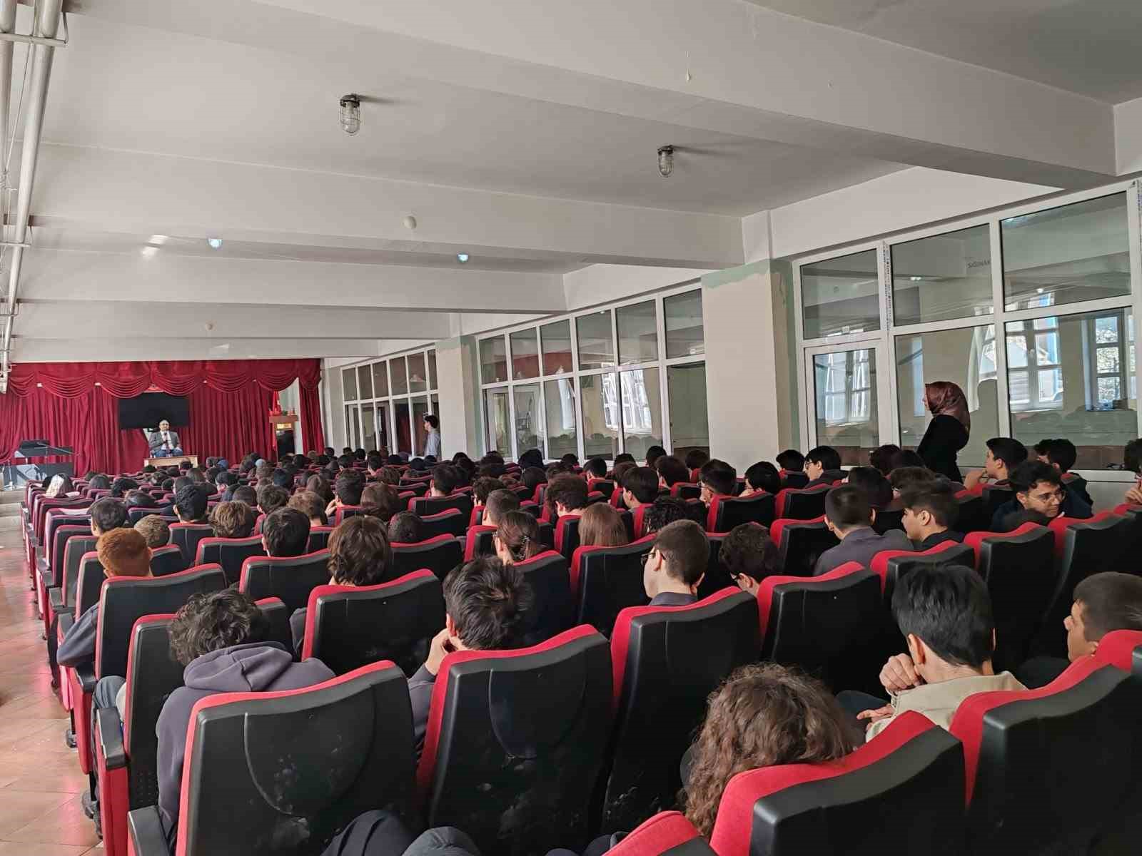 Kütahya’da "Sürdürülebilir Toplumlar" temalı bilim söyleşisi
