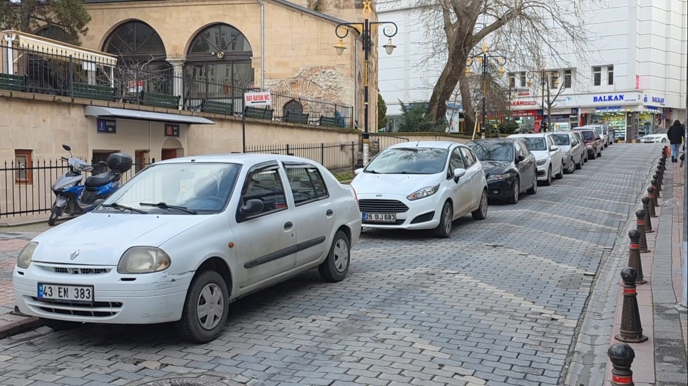 Kütahya’da trafiğe kayıtlı araçların ortalama yaşı 21.1
