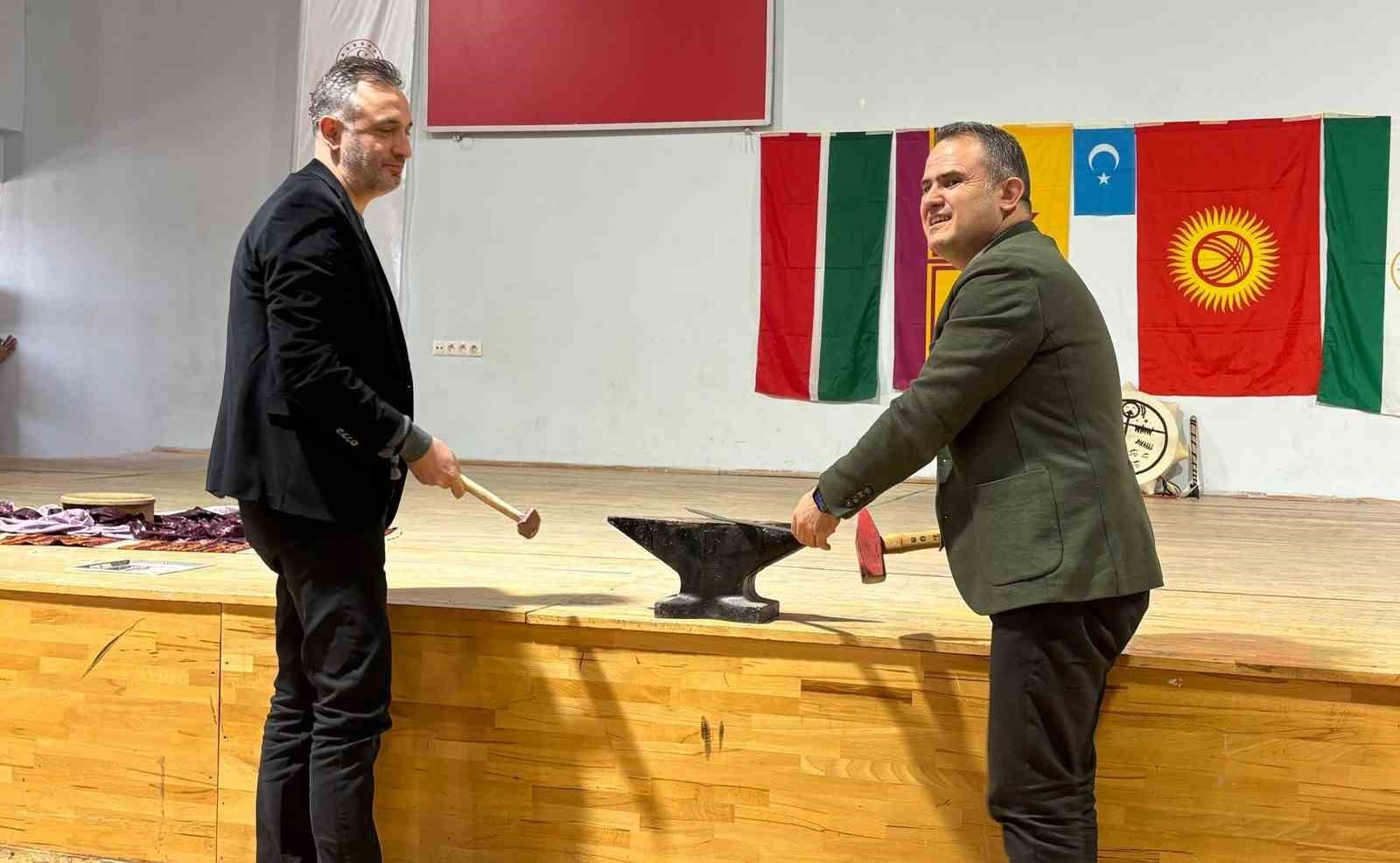 Kütahya’da "Türk Dünyasının Ortak Değerleri" sahnelendi
