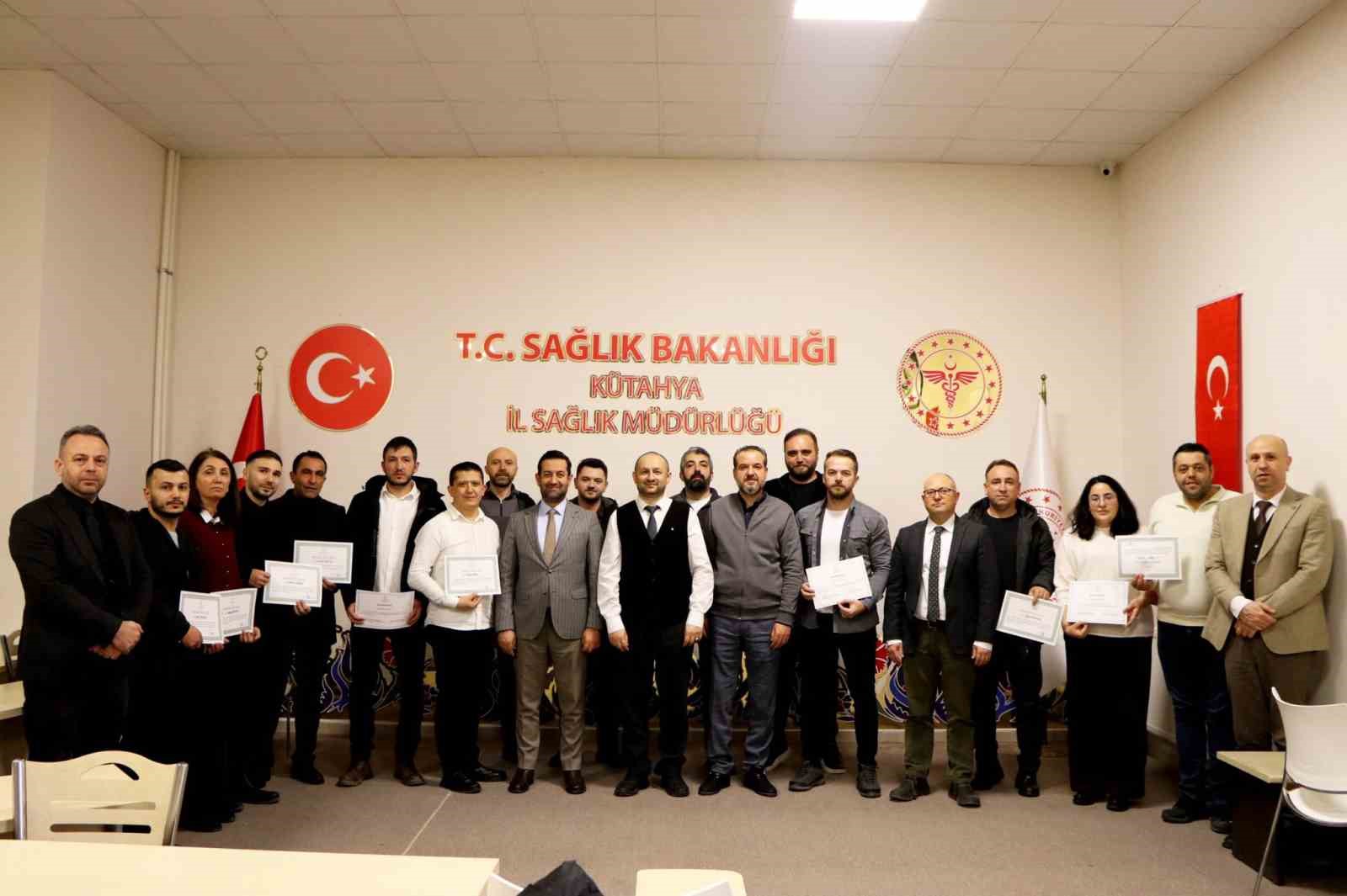 Kütahya’da tütün kullanmayı 11 sağlık personeline başarı belgesi
