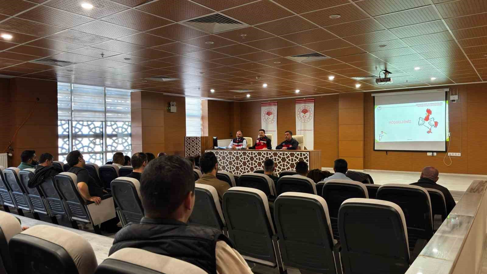 Kütahya’da veteriner hekimlere hizmet içi eğitim düzenlendi
