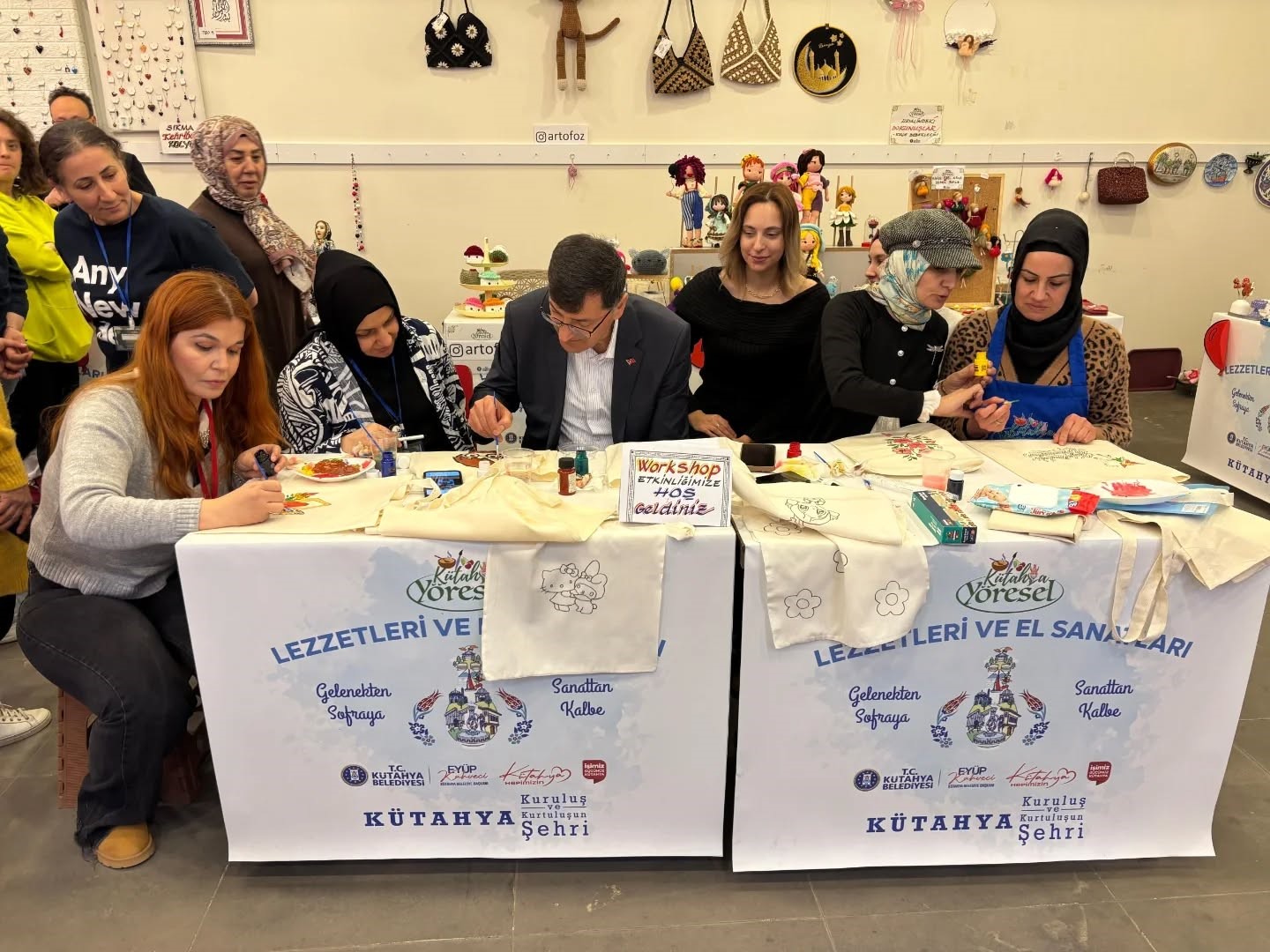 Kütahya’da yöresel ürünler ve el sanatları tanıtıldı
