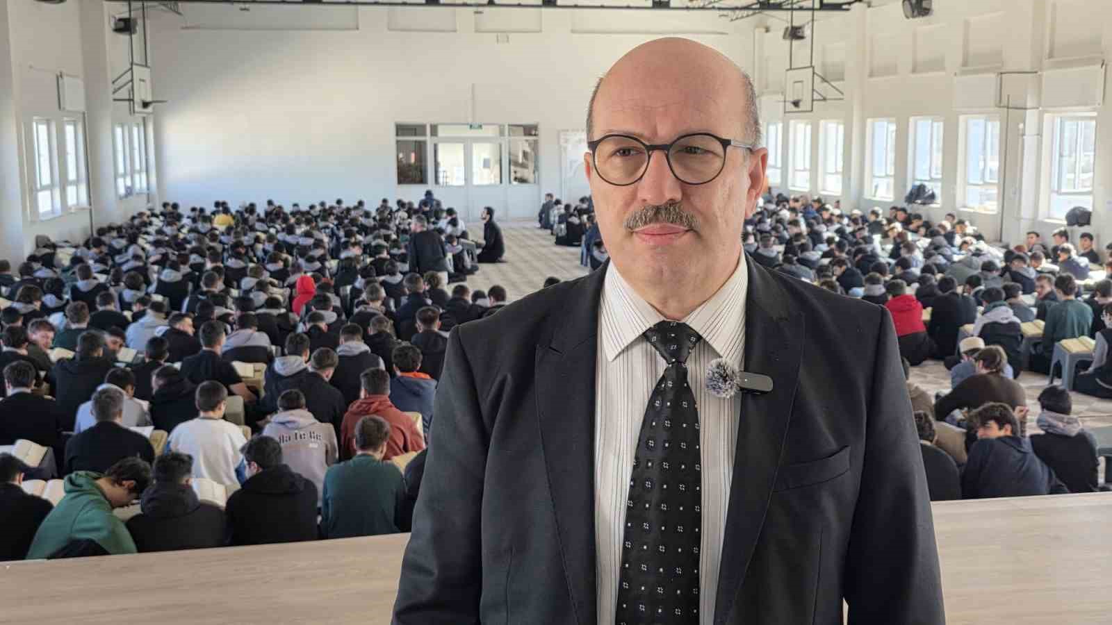 Kütahya’da yüzlerce öğrenciden aynı anda mukabele
