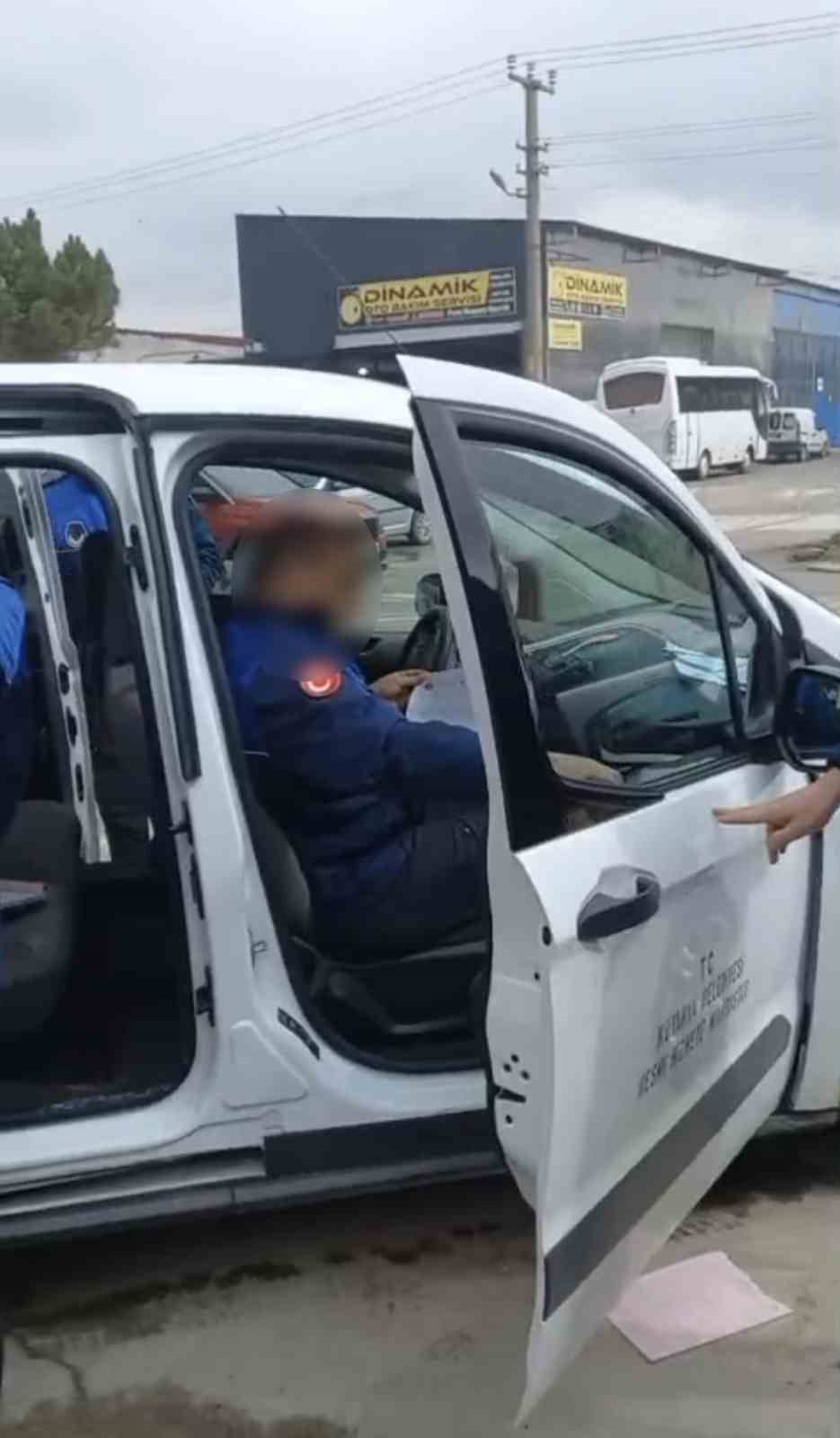 Kütahya’da zabıta ile esnaf arasında tartışma
Kütahya’da zabıta ile esnaf arasında tartışma