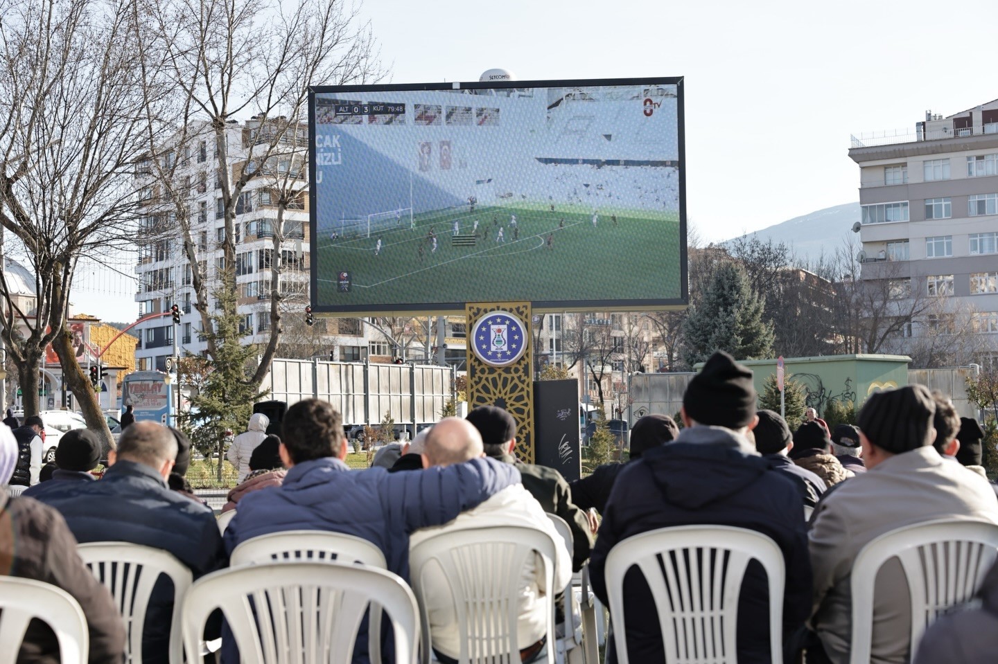 Kütahyalılar, Kütahyaspor’un zaferini dev ekrandan izledi
