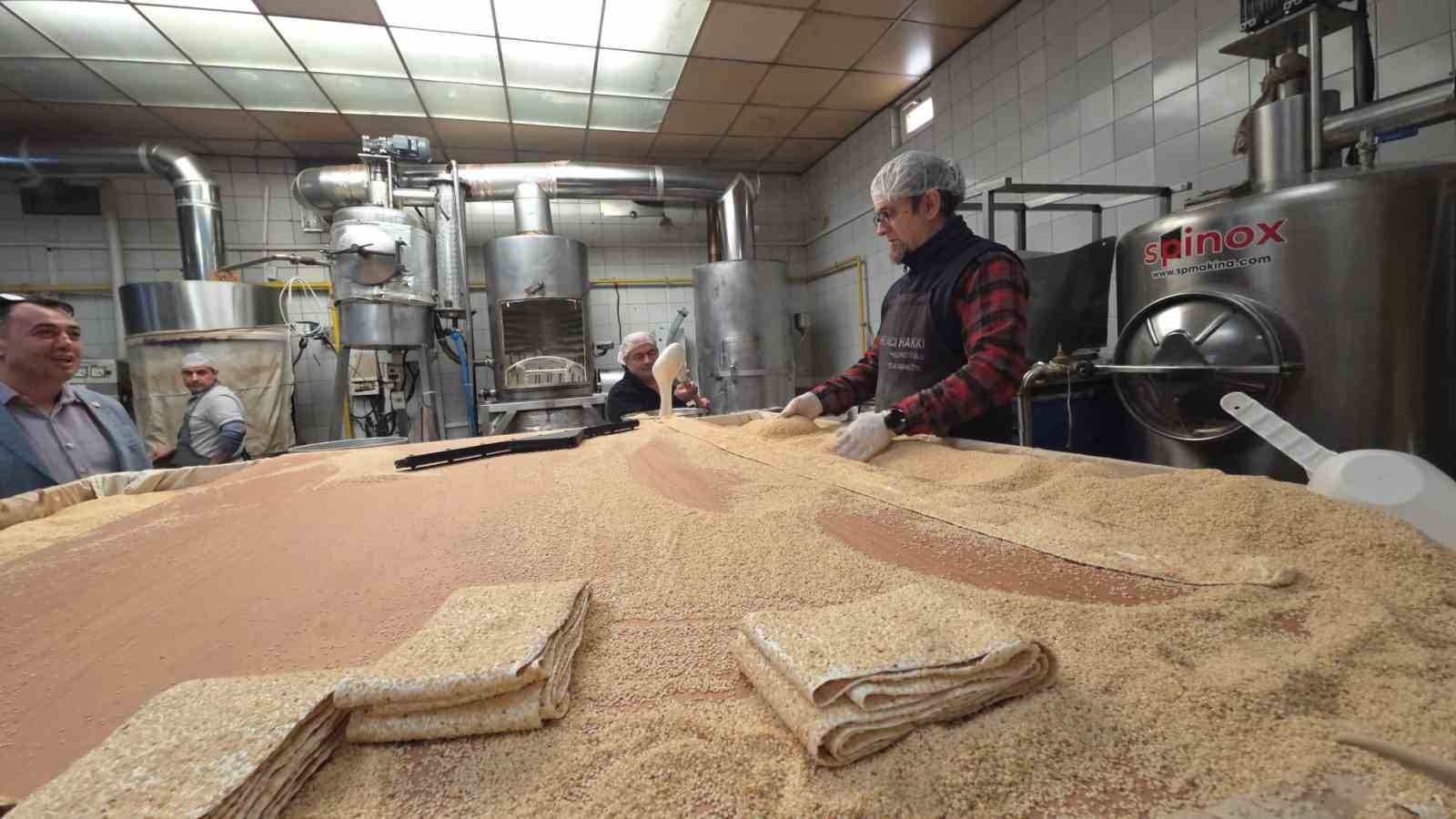 Kütahya’nın 128 yıllık Ramazan lezzeti: Paşa Helvası
Kütahya’nın 128 yıllık Ramazan lezzeti: Paşa Helvası