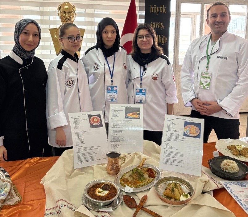 Kütahya’nın 4 meslek lisesi Uluslararası Gastronomi Yarışması’nda madalya kazandı
