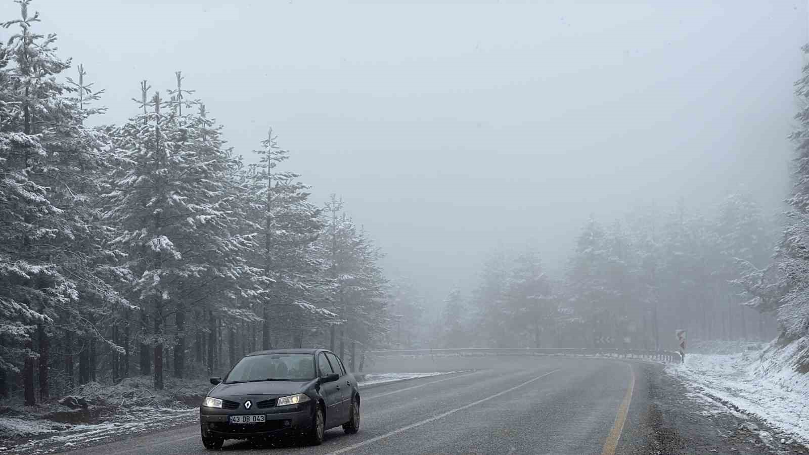 Kütahya’nın Domaniç Dağı’nda kar yağışı
