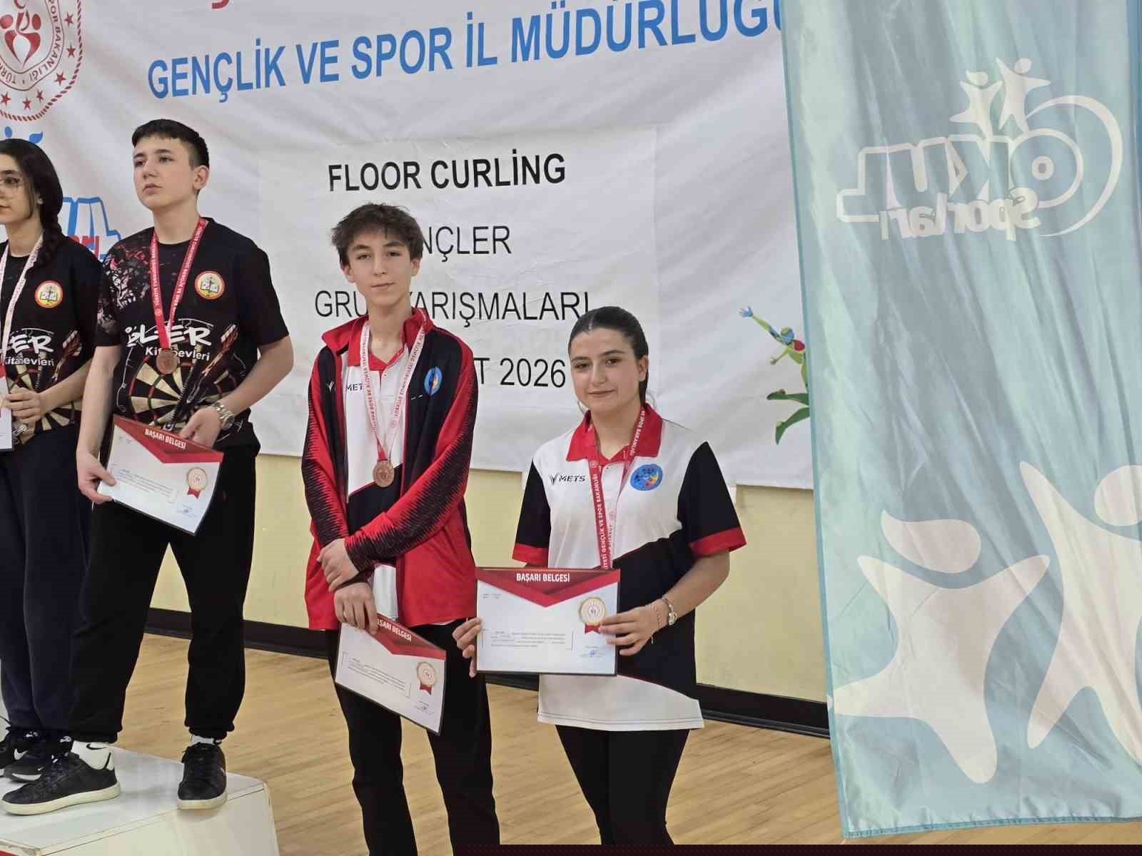 Kütahya’nın gururu Pazarlar Spor Lisesi Türkiye finallerinde
