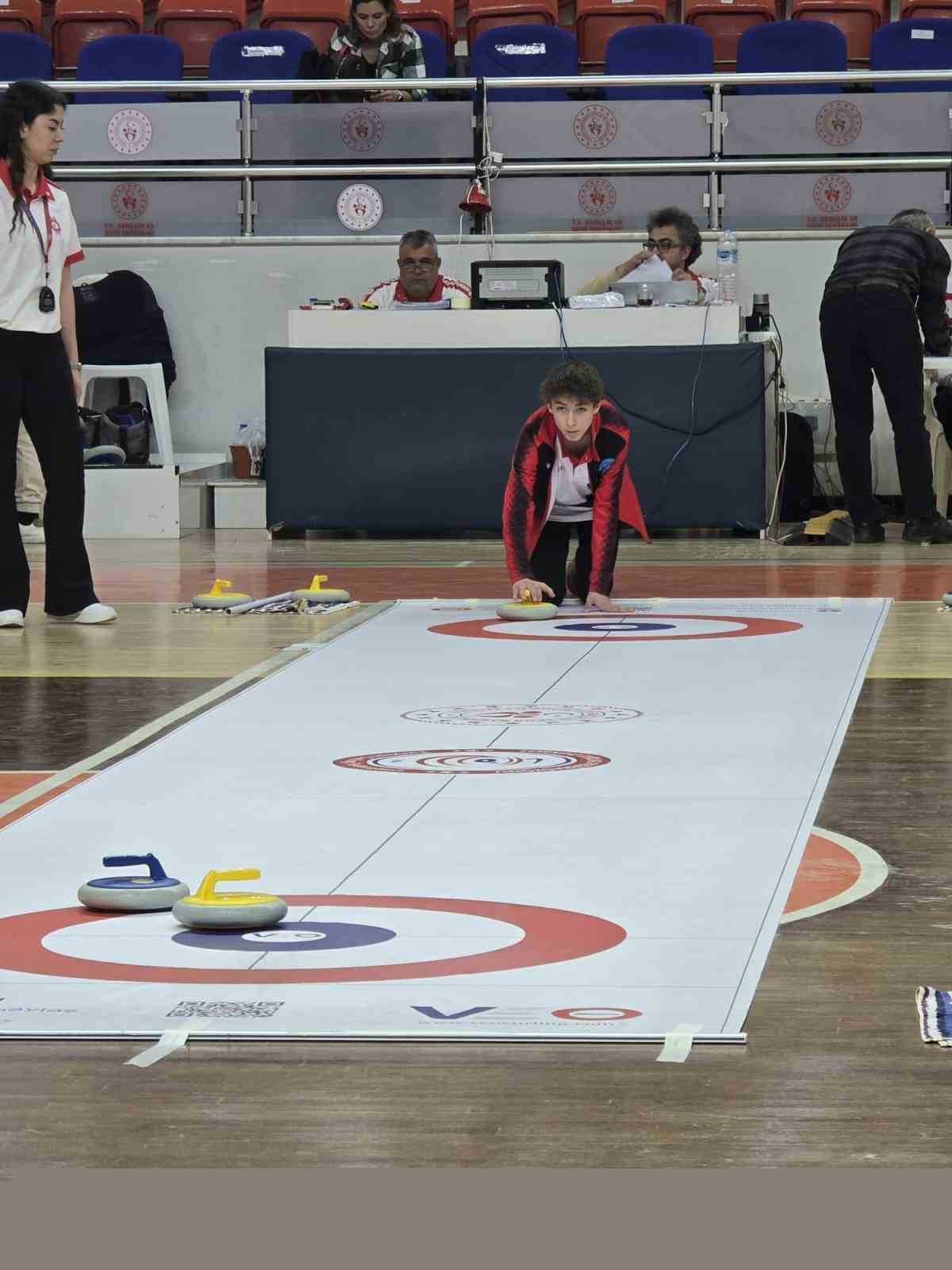 Kütahya’nın gururu Pazarlar Spor Lisesi Türkiye finallerinde
