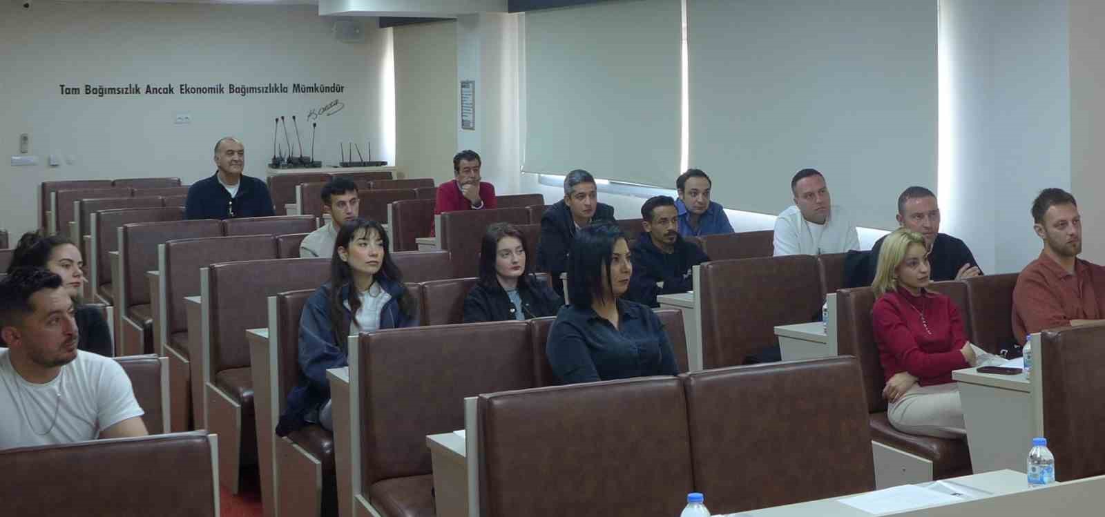 KUTO’da "Yiyecek-İçecek İşletmelerinde Yönetim" konulu eğitim düzenlendi
