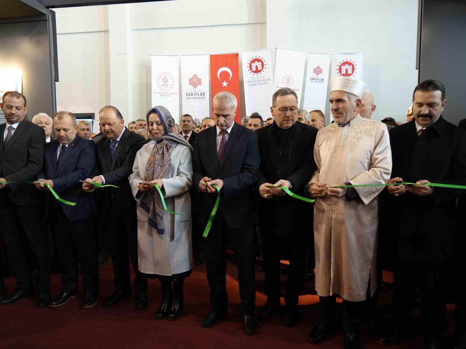 Kutsal emanetlere Kastamonu’da yoğun ilgi
