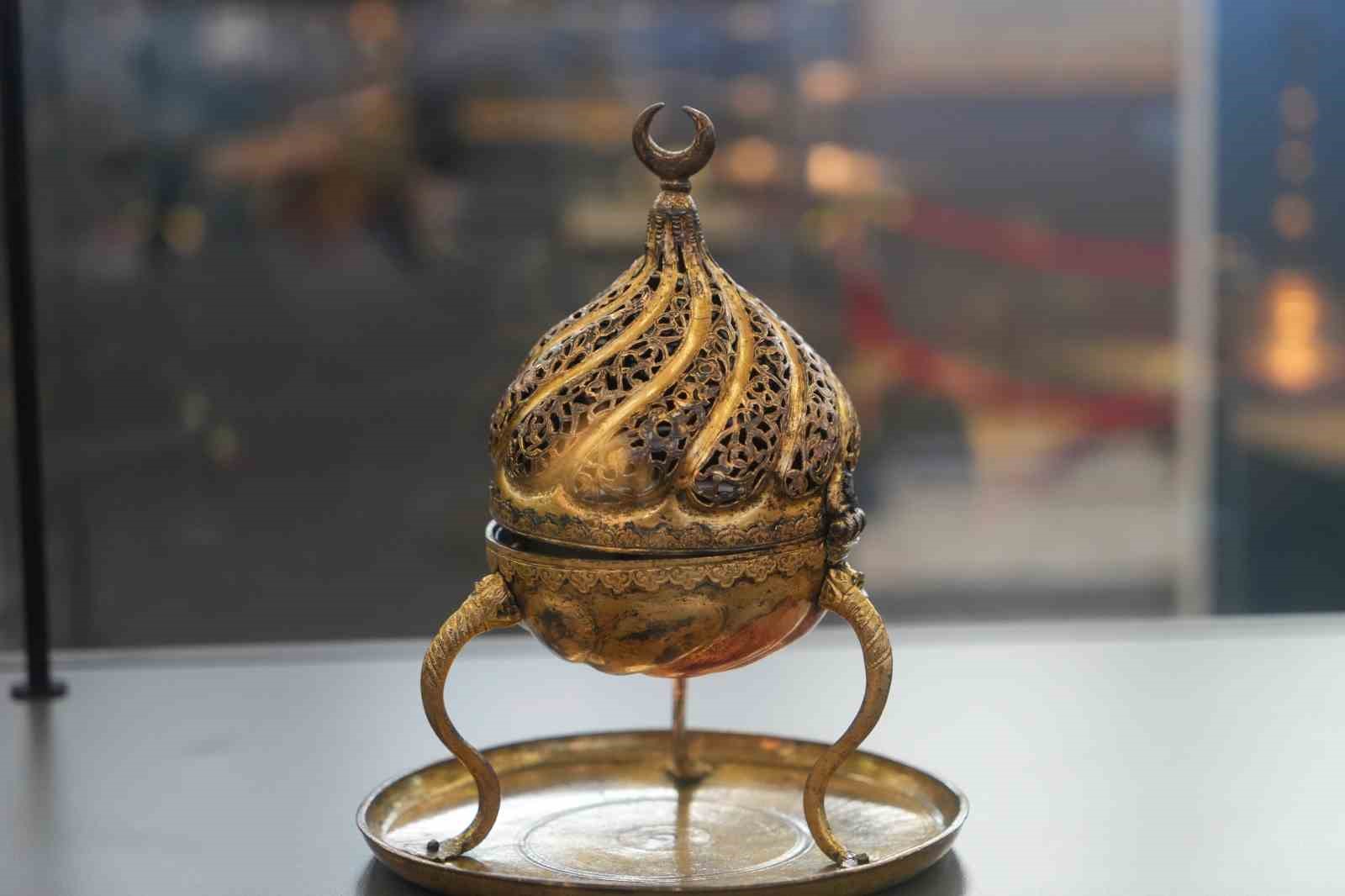 Kutsal Emanetler’in Anadolu yolculuğu Erzurum’dan başladı
