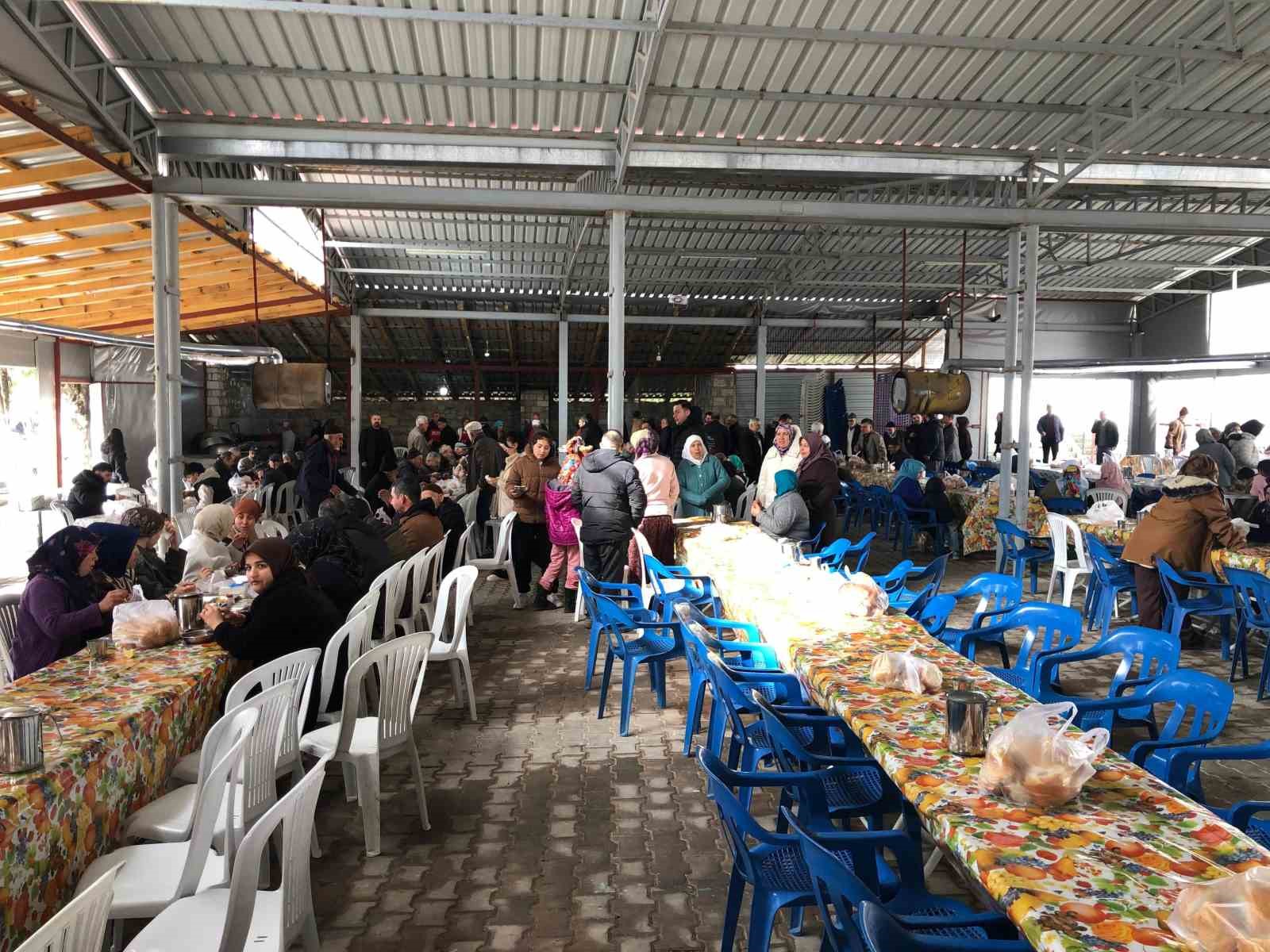 Kutsal topraklardan dönen Başkan Arslan hemşehrileriyle buluştu
