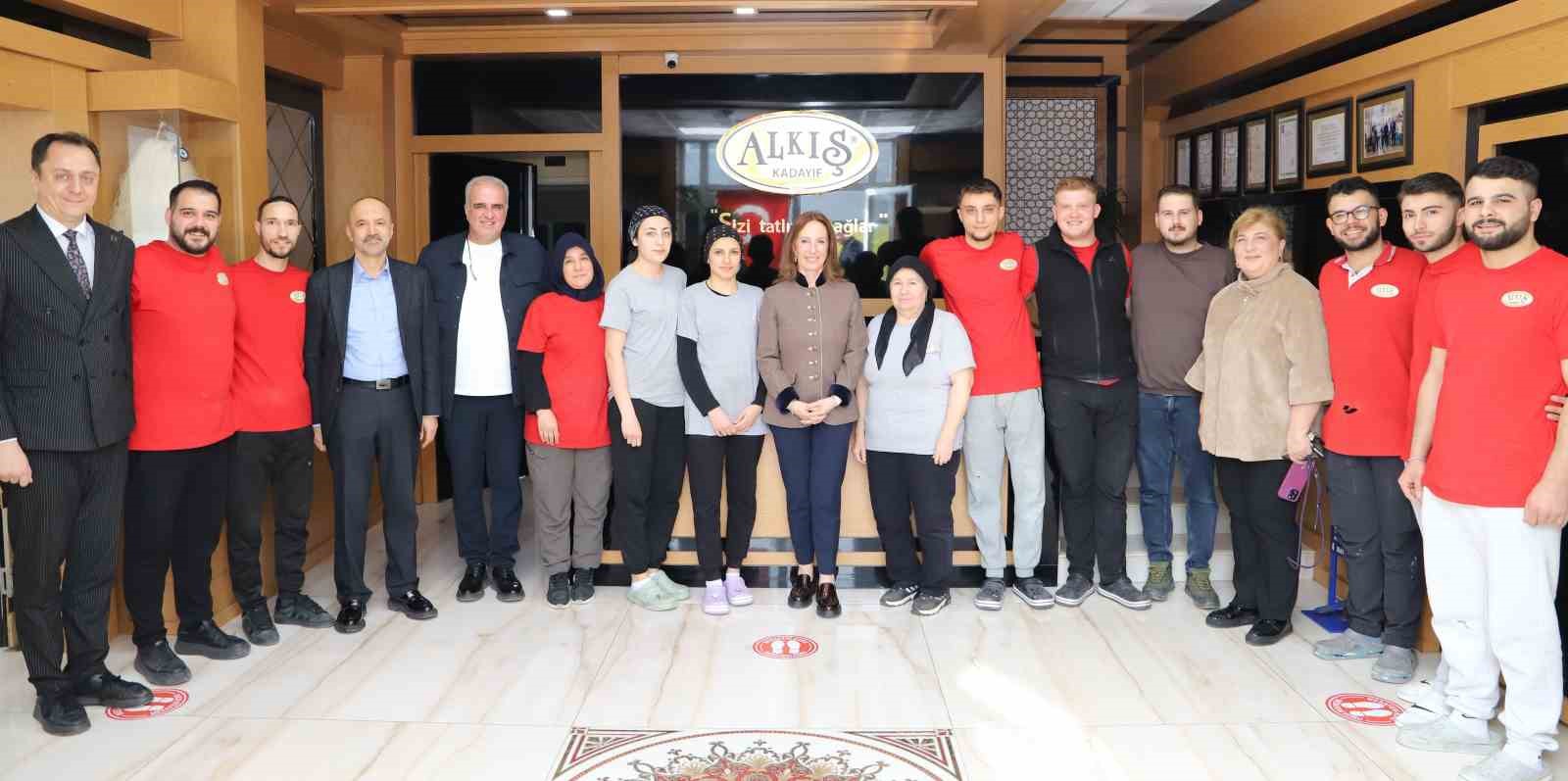 KUTSO Heyetinden Gıdacılar Sitesi’ne ziyaret
KUTSO Heyetinden Gıdacılar Sitesi’ne ziyaret