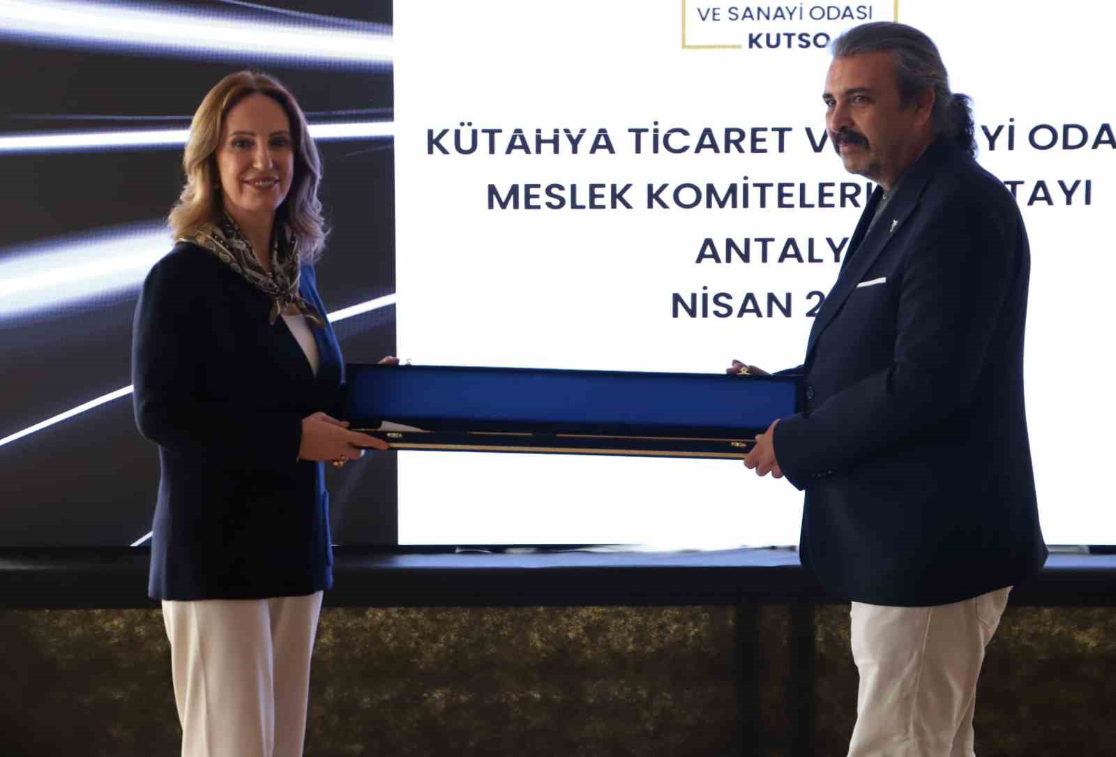 KUTSO’nun ’Meslek Komiteleri Çalıştayı’ Antalya’da gerçekleştirildi
