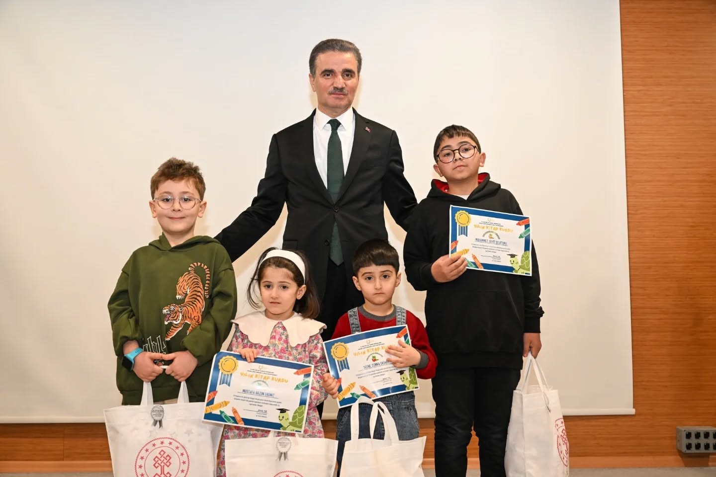 "Kütüphaneler en güvenli liman"
"Kütüphaneler en güvenli liman"