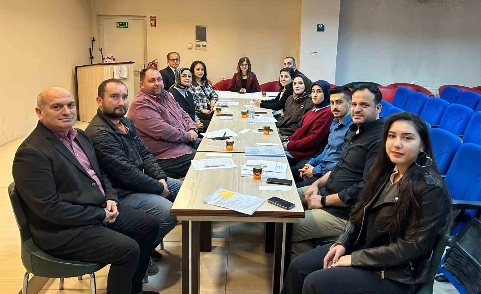 Kütüphanelerin sorunları görüşüldü
