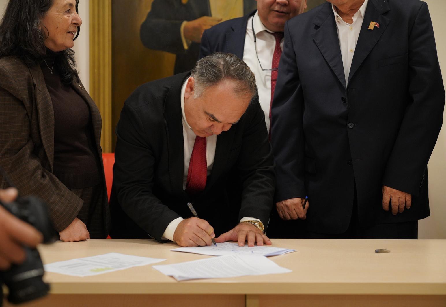 Kuzey Ege Zeytinyağı Lisanslı Depoculukta tarihi adım: İlk imzalar atıldı
