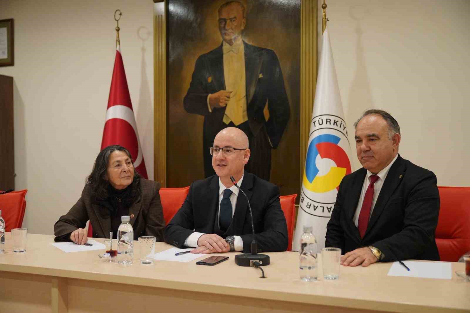 Kuzey Ege Zeytinyağı Lisanslı Depoculukta tarihi adım: İlk imzalar atıldı
