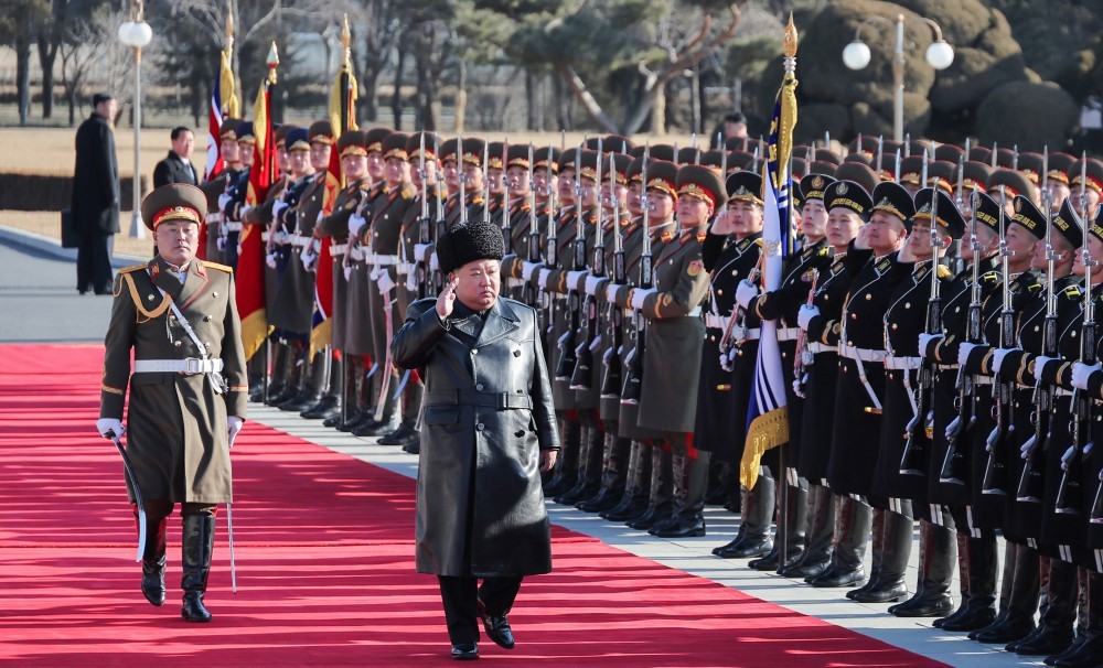 Kuzey Kore lideri Kim: "Ordumuzun savaş cephesi daha da genişleyecek"
