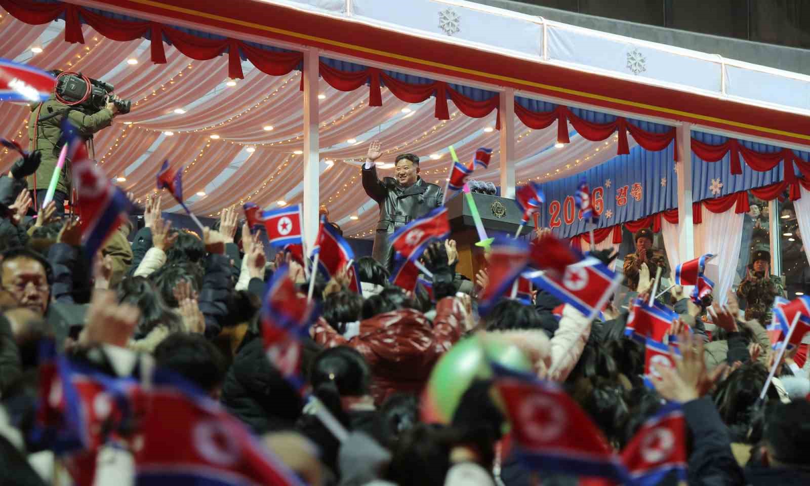 Kuzey Kore yeni yıla görkemli bir kutlama etkinliği ile girdi
