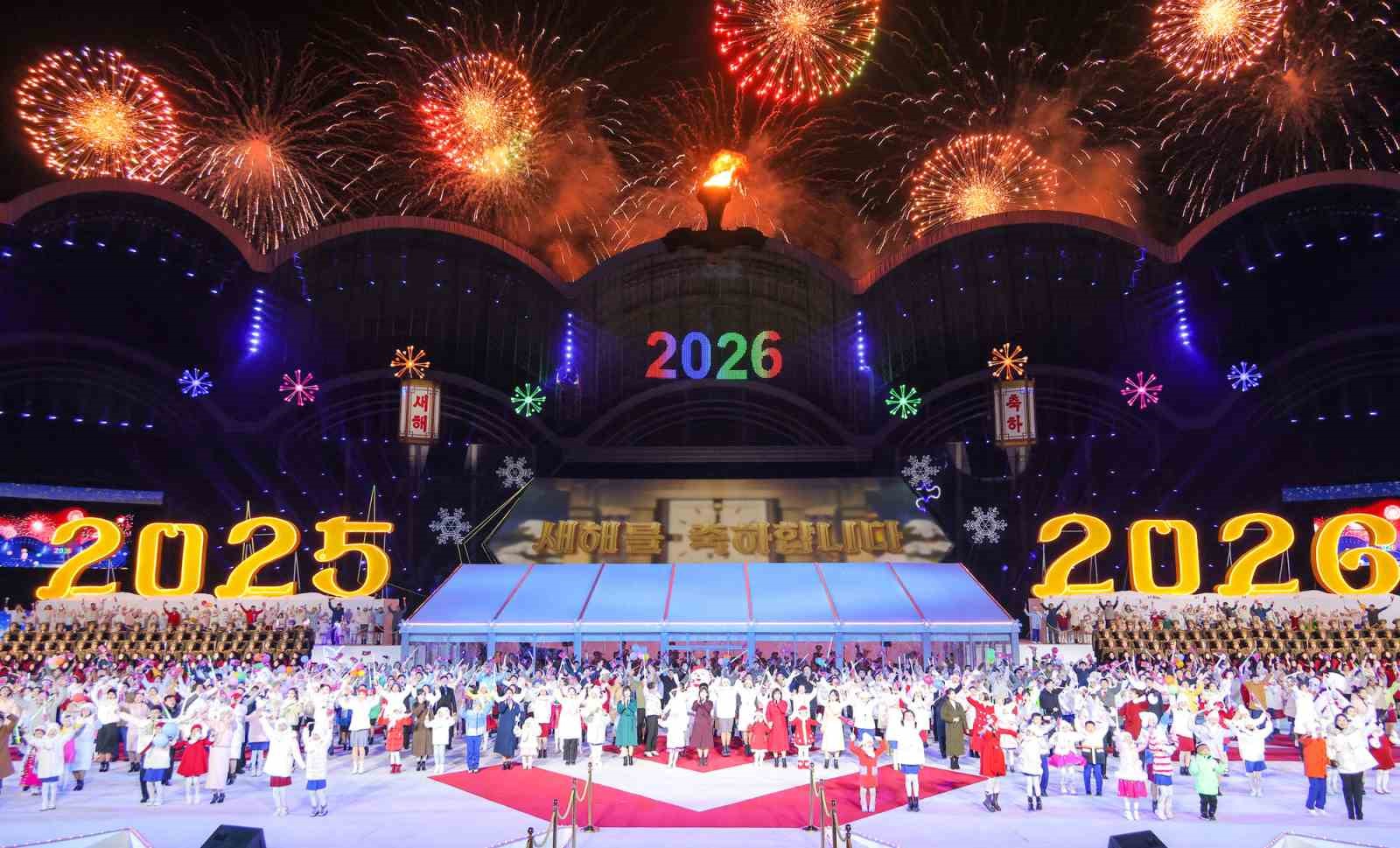 Kuzey Kore yeni yıla görkemli bir kutlama etkinliği ile girdi
