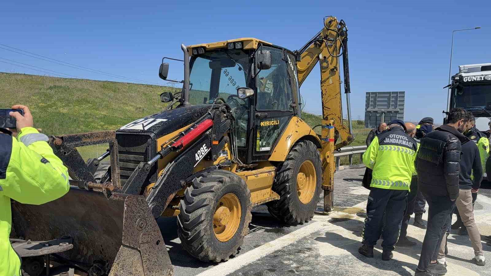 Kuzey Marmara Otoyolu’nda zincirleme kaza: 1 yaralı
