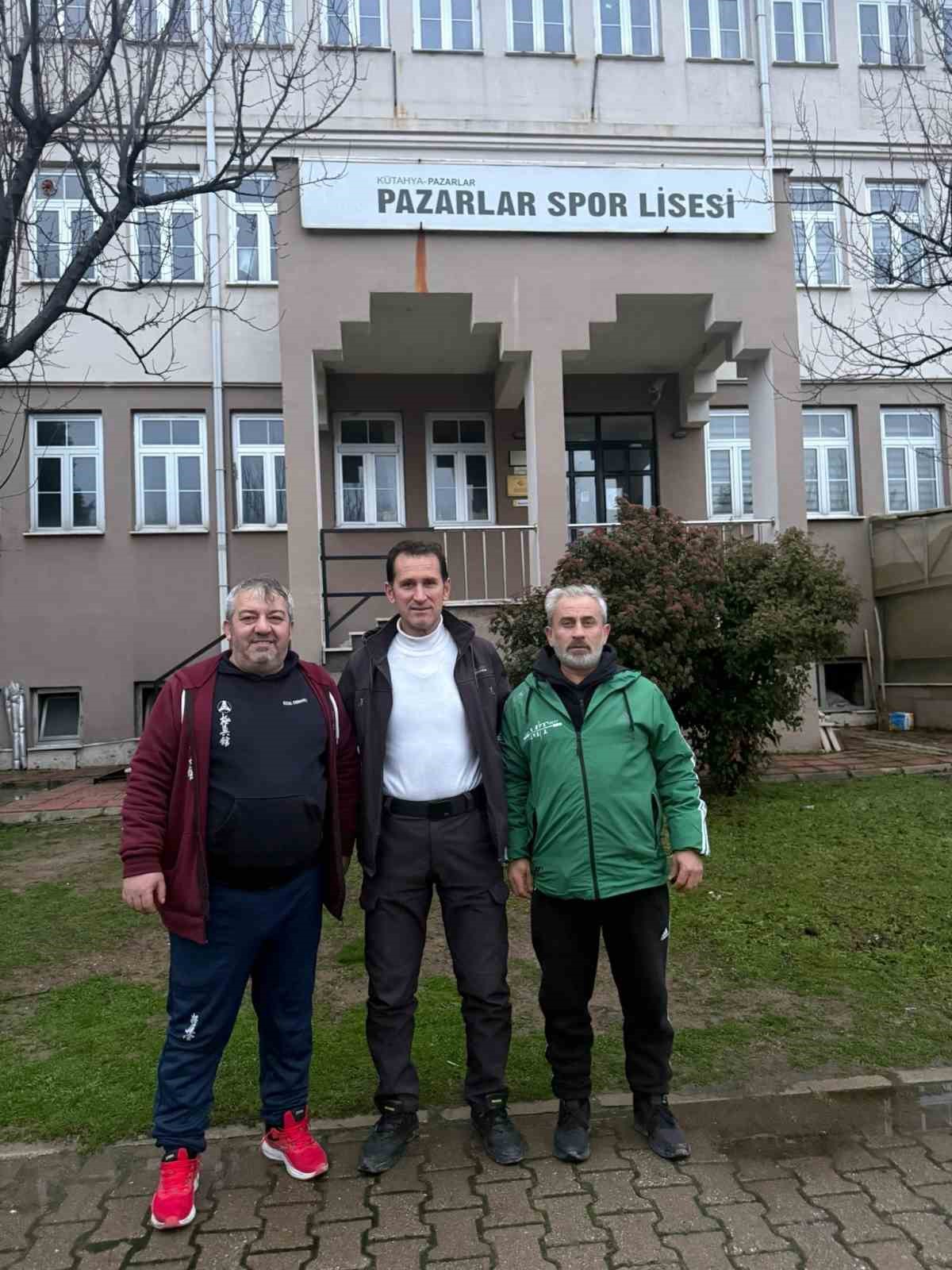 Kyokushin-Kan Federasyonu Türkiye Başkanı Kocal’dan Pazarlar Spor Lisesi’ne ziyaret
